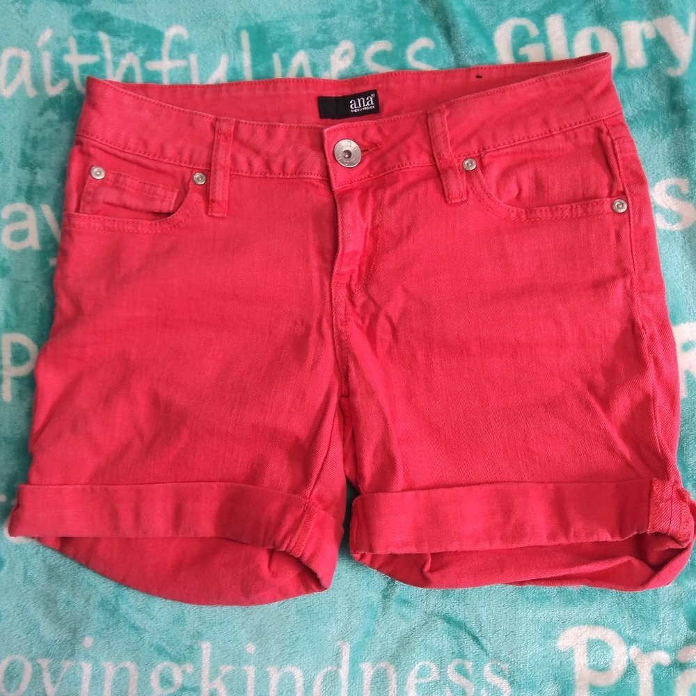 A.N.A - A New Approach Shorts Size 4